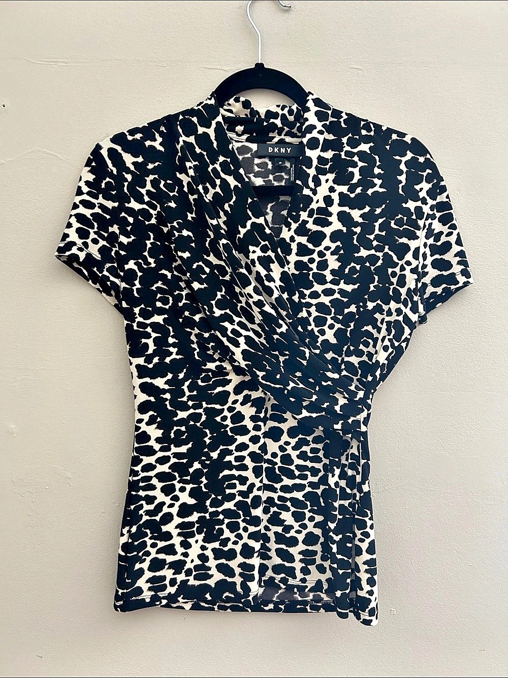 DKNY Animal Print Wrap Top Black & White Size XS Like New